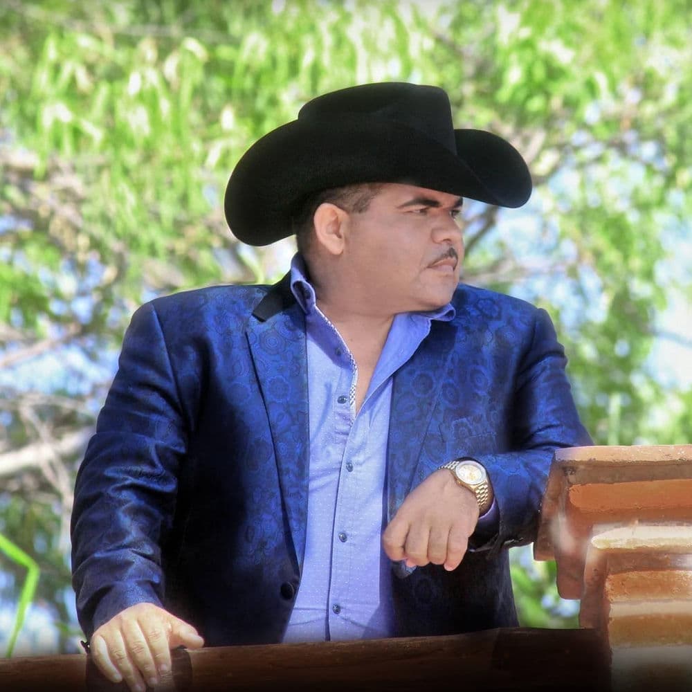 Chuy Lizarraga