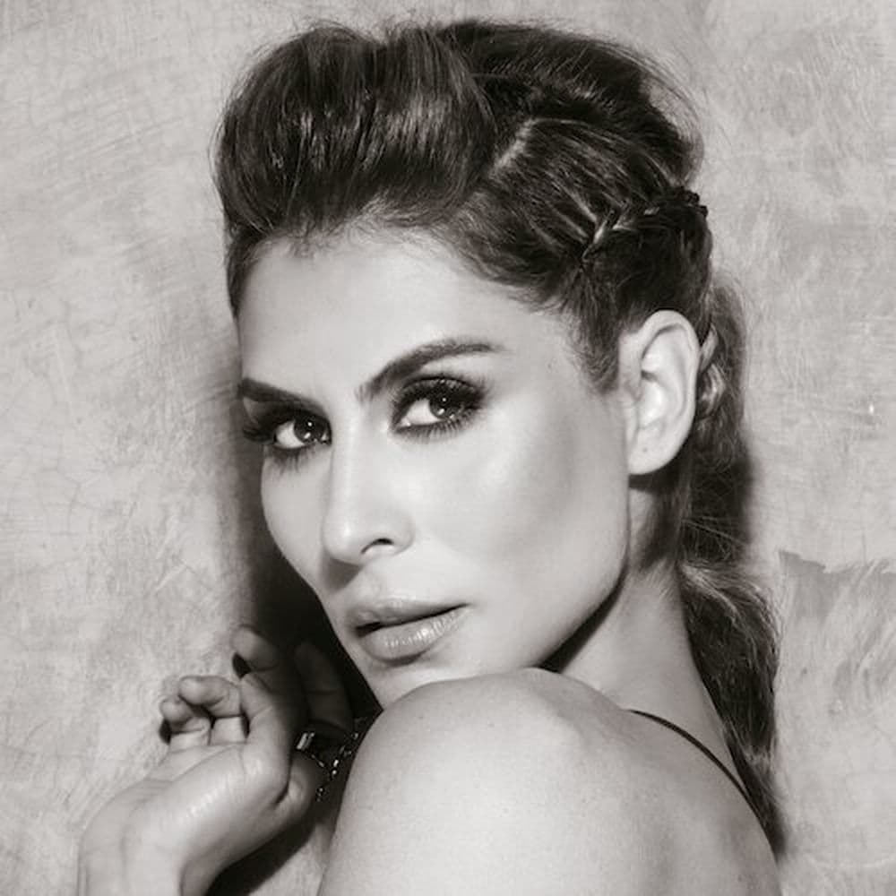 María León