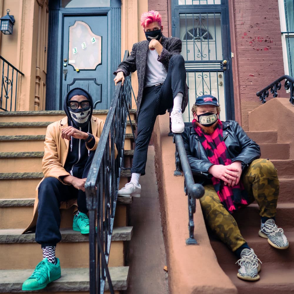 Too Many Zooz