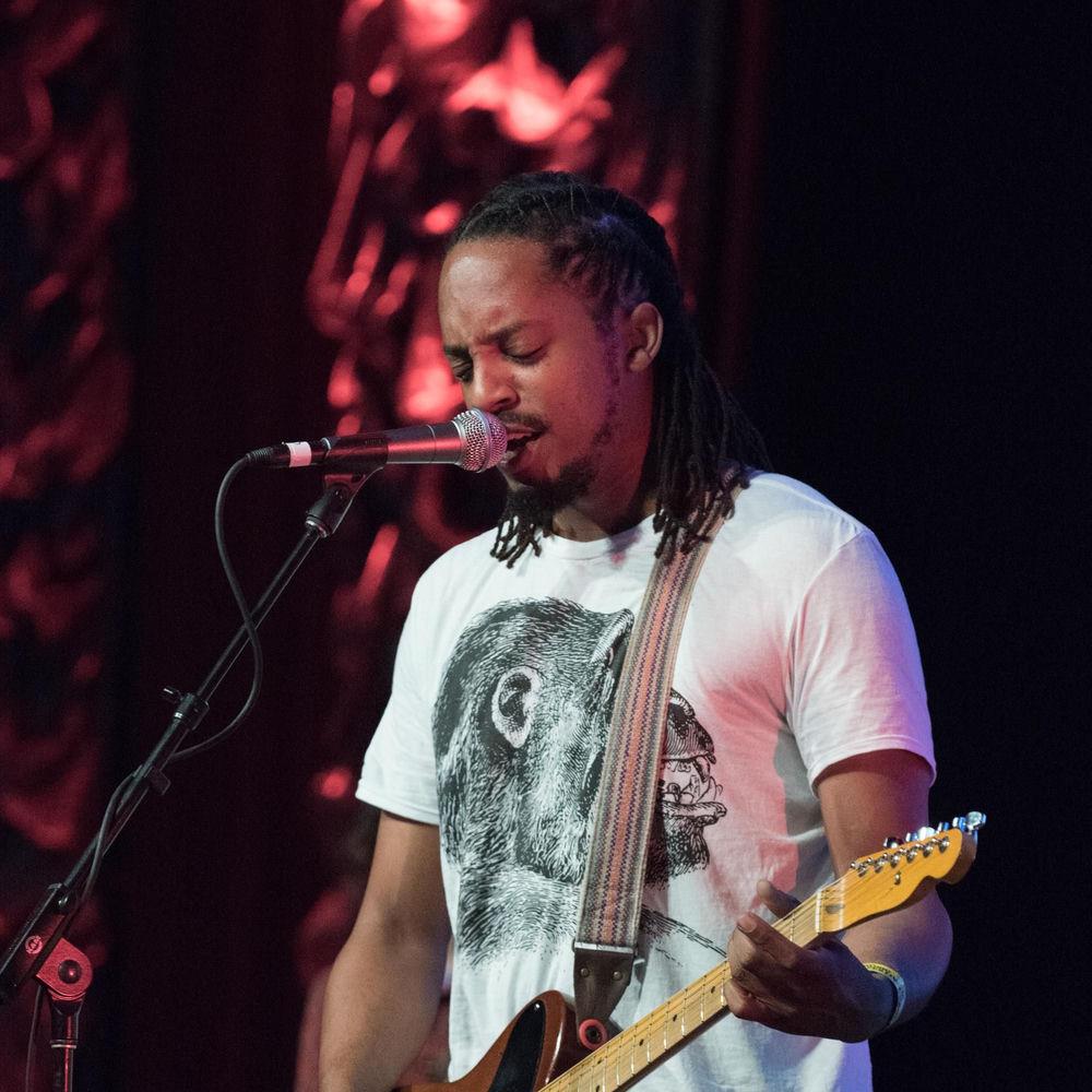 Black Joe Lewis & the Honeybears
